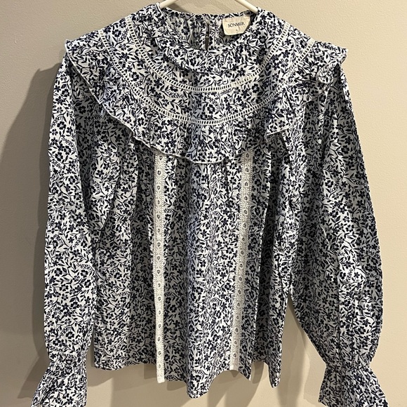Sonmer Carmen Blouse $160 blue and white floral - Picture 6 of 11